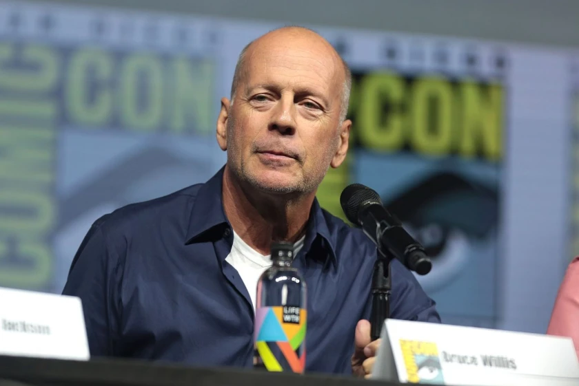Bruce Willis renuncia